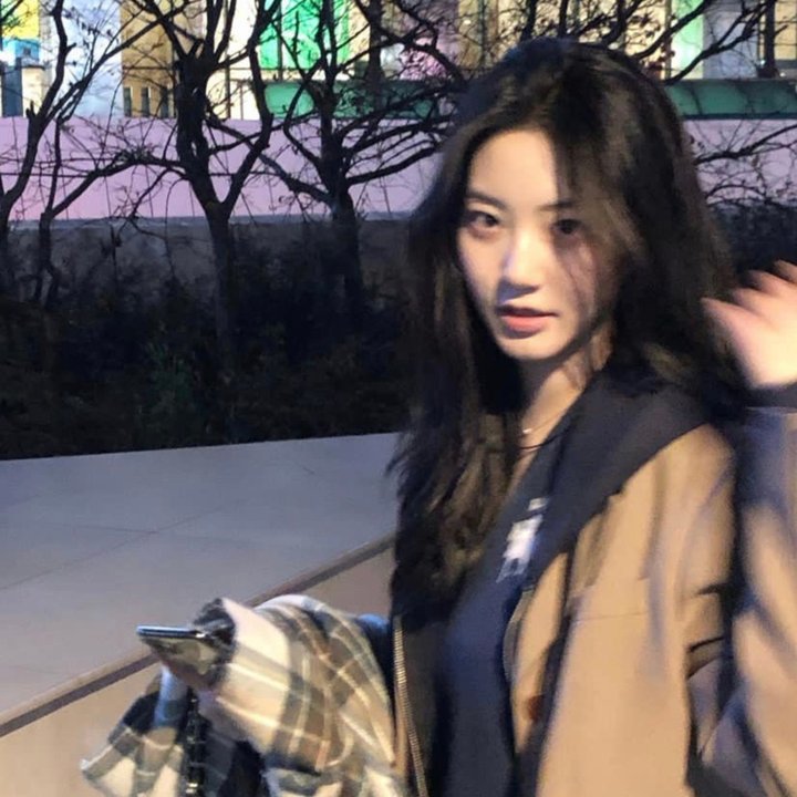 然后,她找到了我